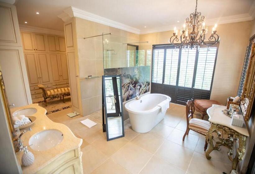 Люкс, Kilima Franschhoek