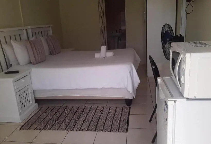 スタンダードルーム, Kuyasa Guesthouse