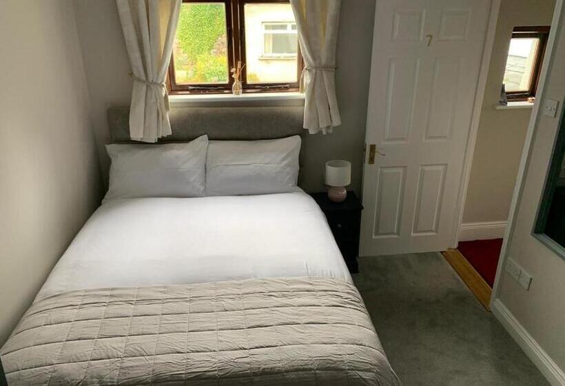 기본룸, Madelines Accommodation