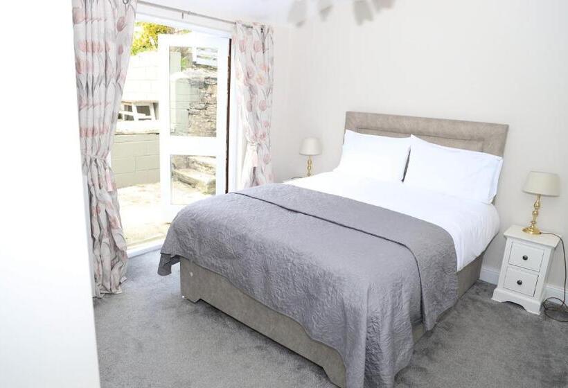 Люкс Deluxe Кровать Кинг, Madelines Accommodation