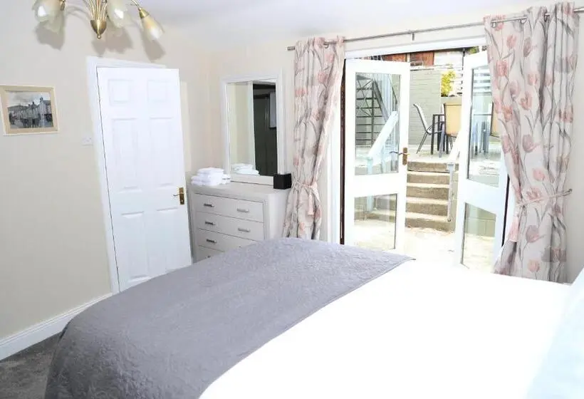 Suite Deluxe Llit King, Madelines Accommodation