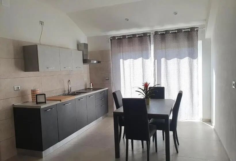 デラックスルーム, Setteabbracci Suite & Apartments
