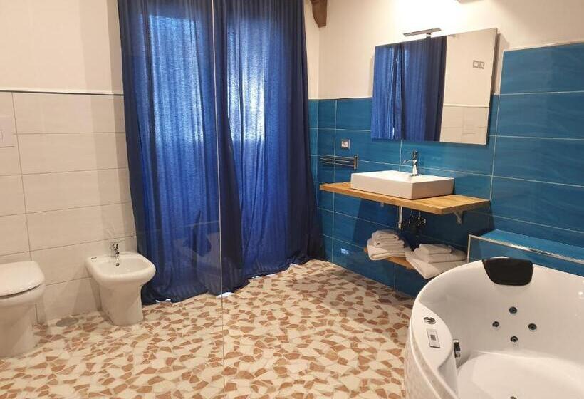 标准间带漩涡浴缸, Setteabbracci Suite & Apartments