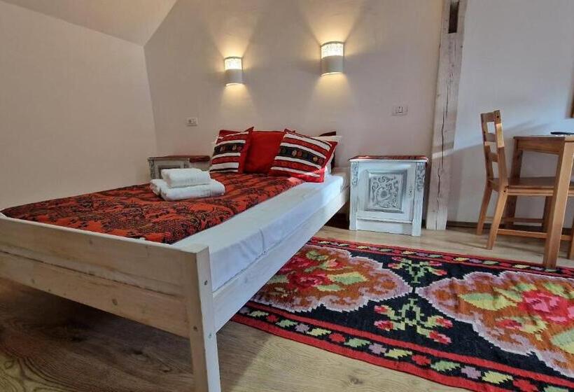 スタンダードルーム, Studiorasnov