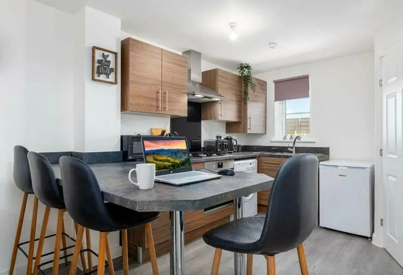 １ベッドルームハウス, The Holt Ideal For Contractors 2 Bedrooms Parking