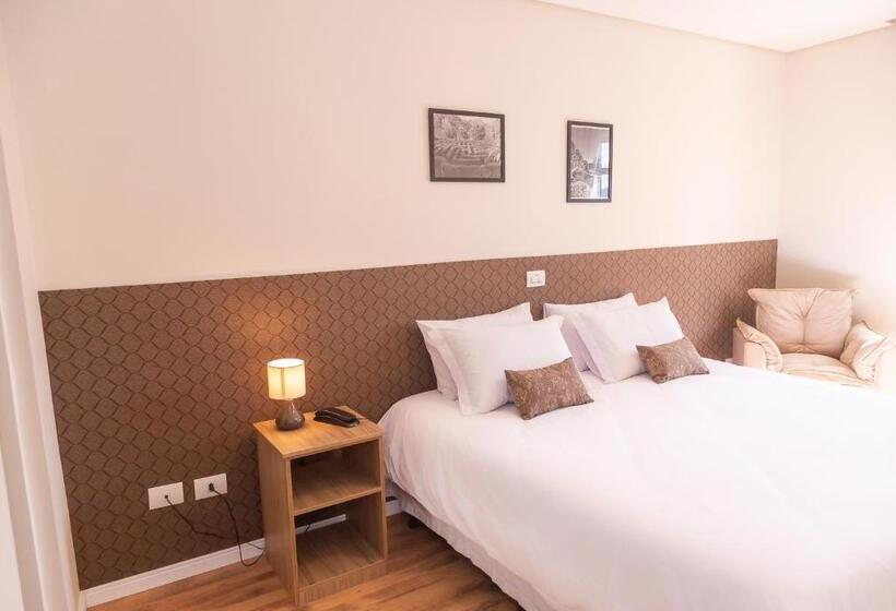 キングサイズベッドのスイートルーム, Village De Charme