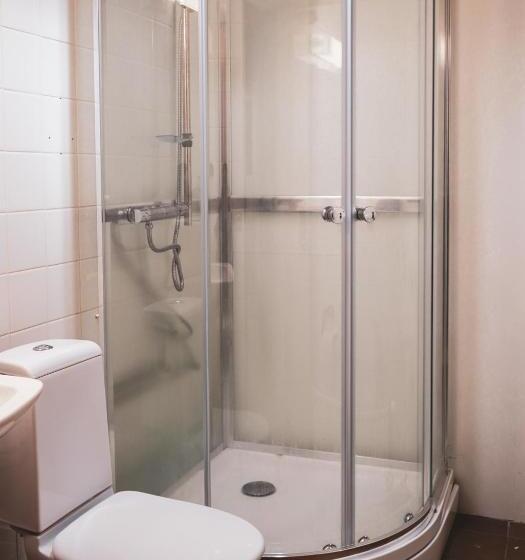 اتاق خانوادگی, Northeast Guesthouse