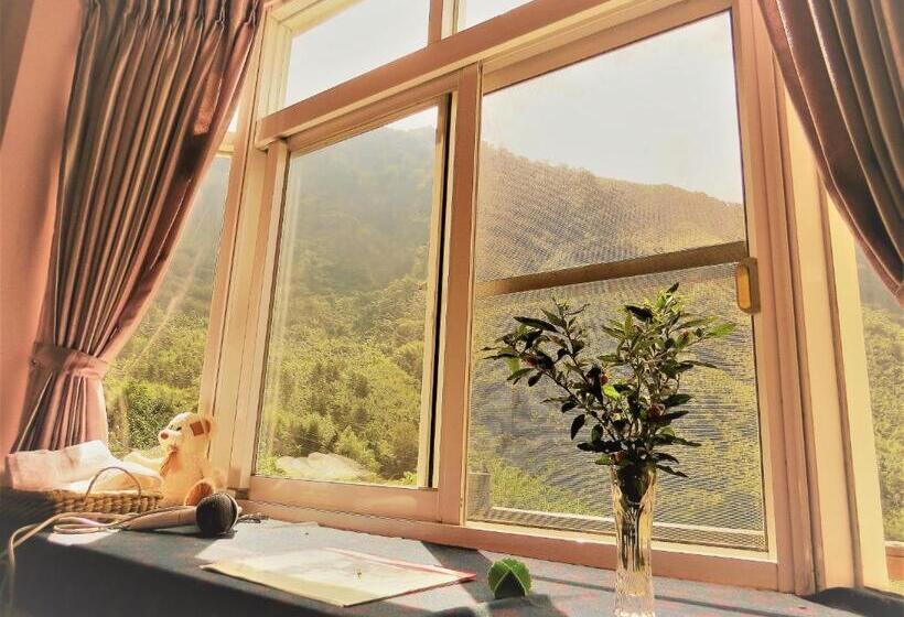 اتاق استاندارد با چشمانداز کوهستان, 樂野仙蹤