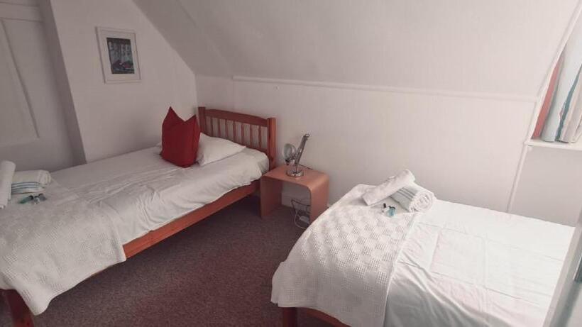 חדר סטנדרט חדר אמבטיה משותף, Itchenor Sailing Club