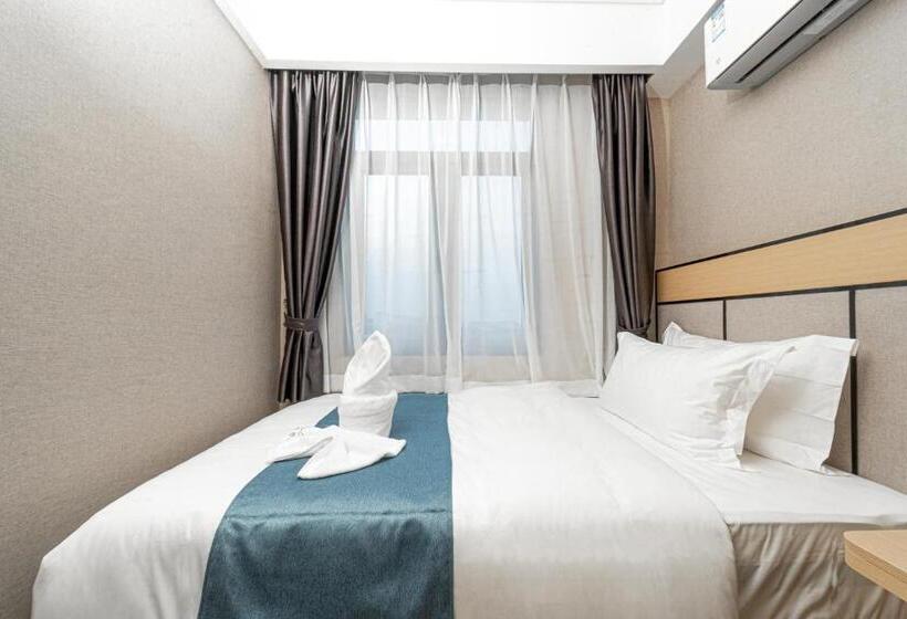 סוויטה משפחתית, Ark