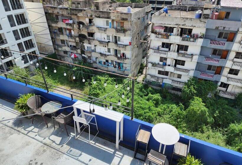 キングサイズベッドのスタンダードルーム, By Dee At Jomtien