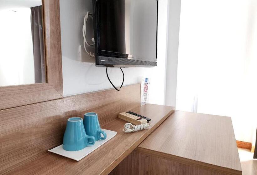 キングサイズベッドのスタンダードルーム, By Dee At Jomtien