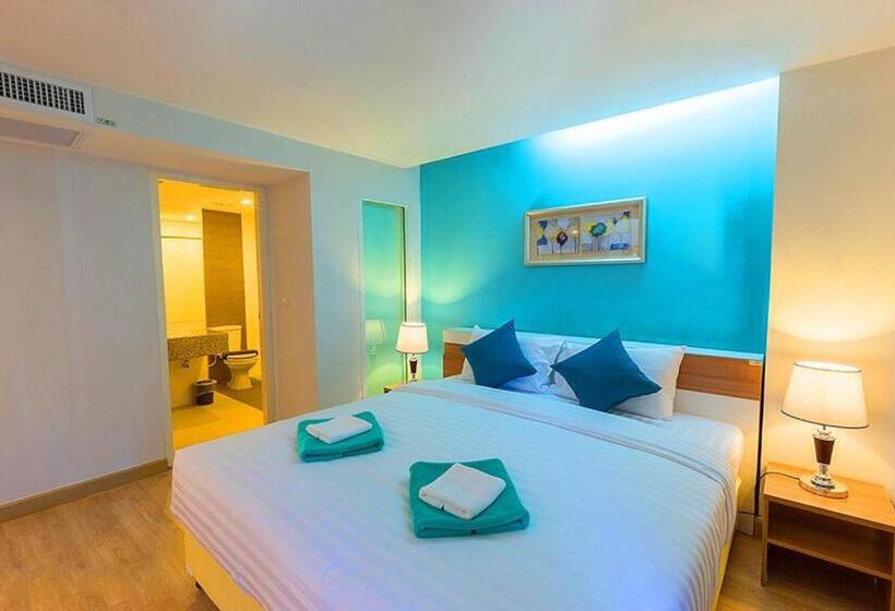 キングサイズベッドのスタンダードルーム, By Dee At Jomtien