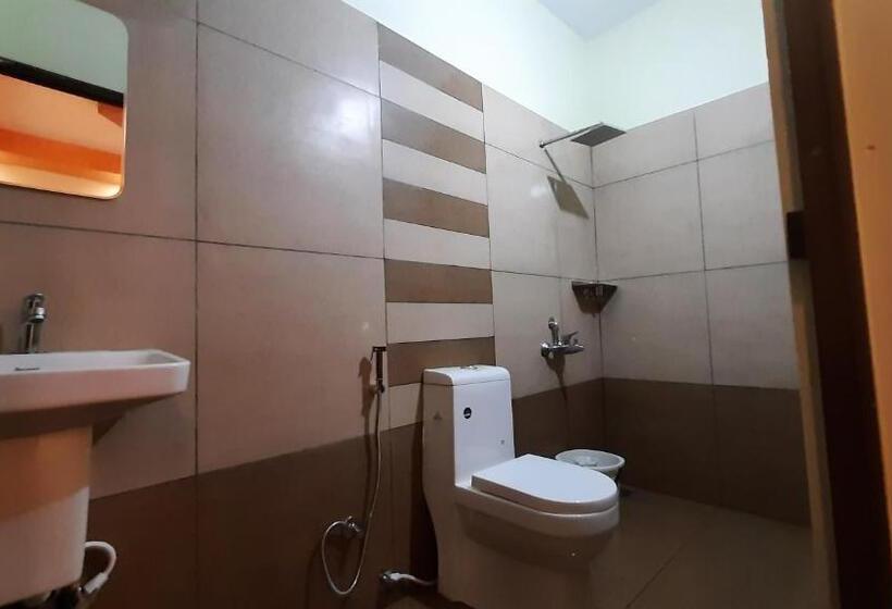 豪华单人间, Mist Residency