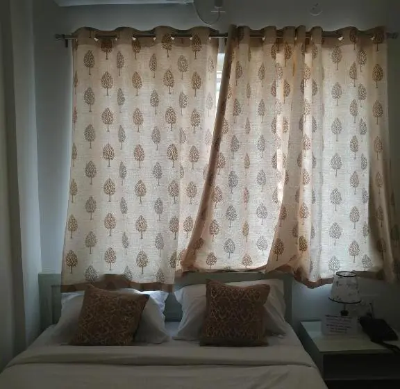 デラックスルーム, Sai Inn Mysore