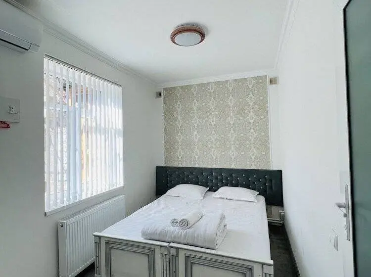 Quarto Estandar, Al Motrudiy