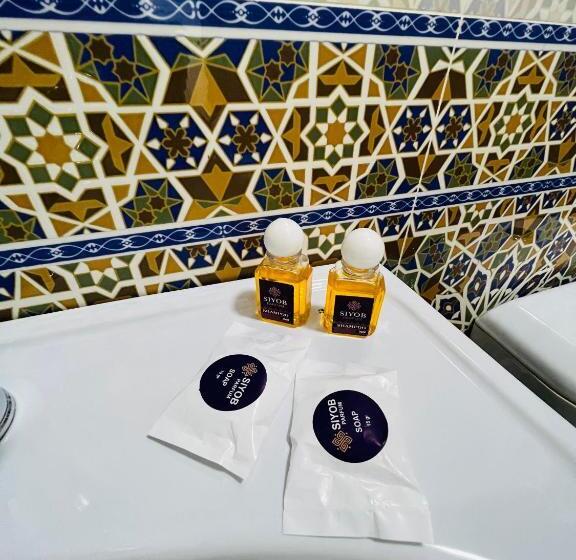 غرفة قياسية ثلاثية, Al Motrudiy