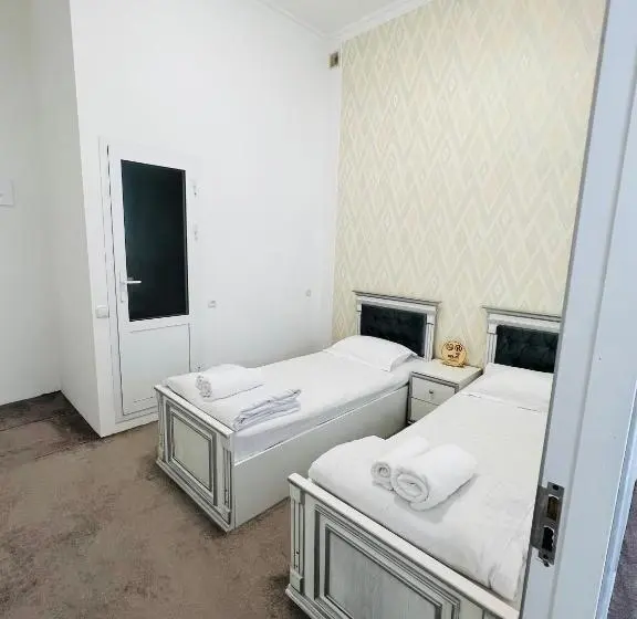 Quarto Triplo Basic, Al Motrudiy