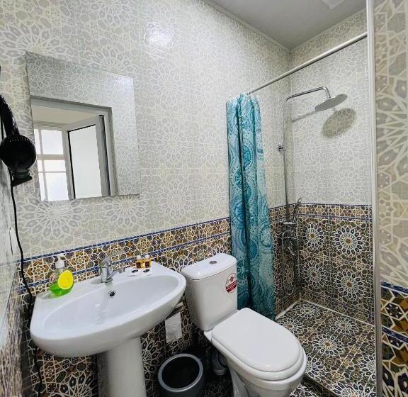 غرفة أساسية ثلاثية, Al Motrudiy