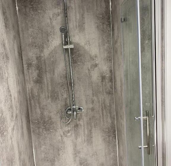 キングサイズベッドのスイートルーム, The Roxburgh Guest Accommodation