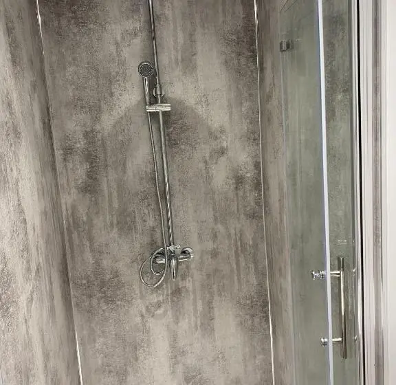 キングサイズベッドのスイートルーム, The Roxburgh Guest Accommodation