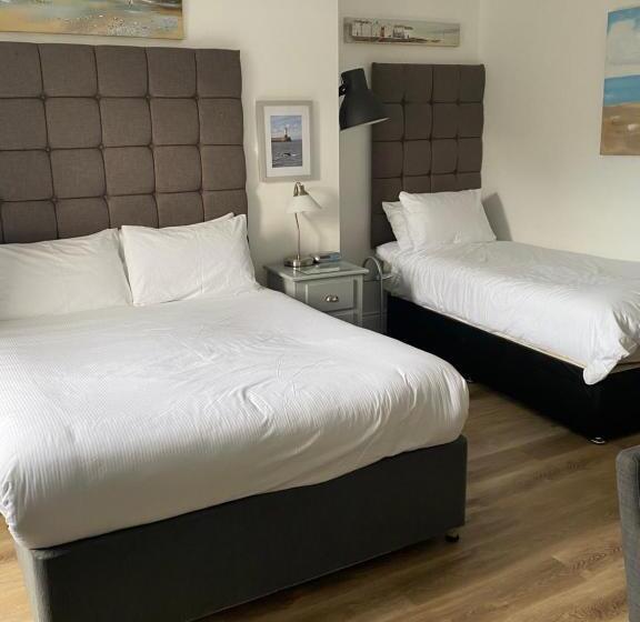 Номер Стандарт Трехместный, The Roxburgh Guest Accommodation