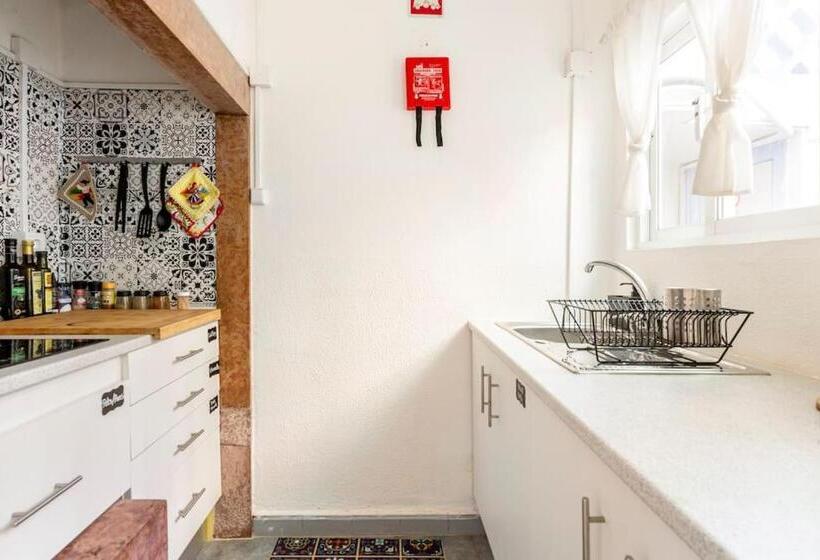 اتاق استاندارد با سرویس بهداشتی مشترک, Ti Maria Guest House