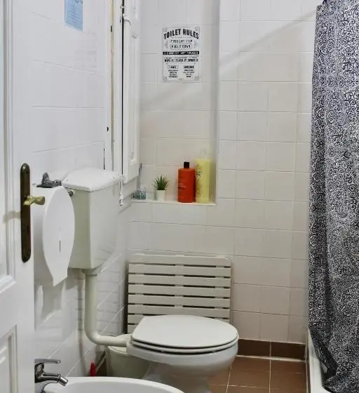 اتاق استاندارد یک تخته با سرویس بهداشتی مشترک, Ti Maria Guest House