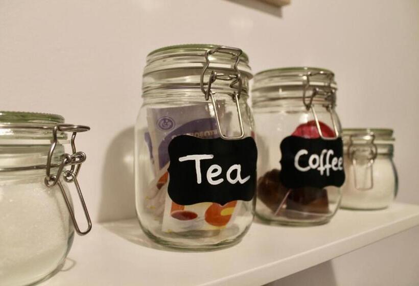 اتاق استاندارد یک تخته با سرویس بهداشتی مشترک, Ti Maria Guest House