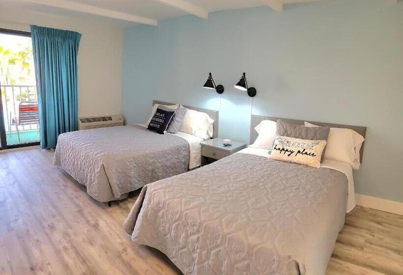 اتاق استاندارد با بالکن, Satellite Motel