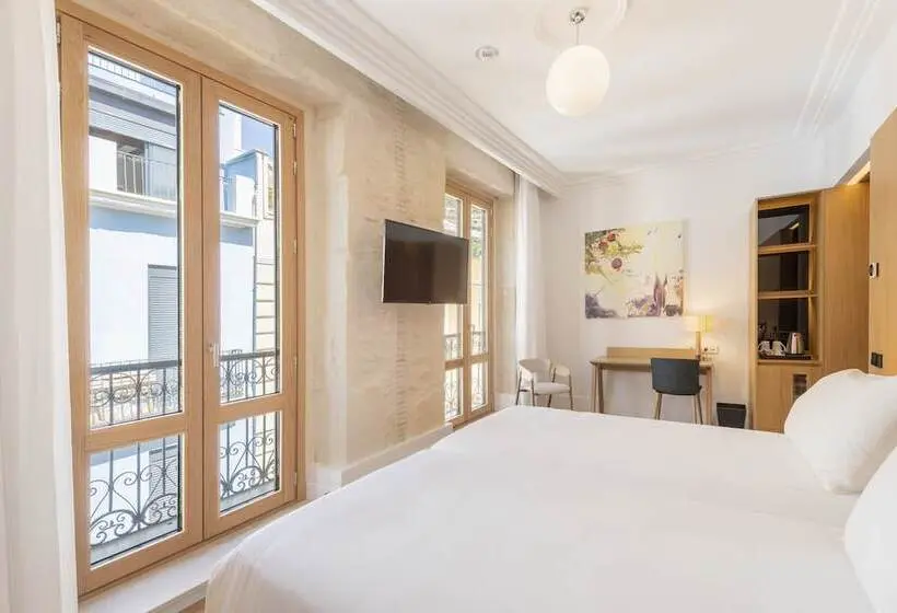 سوییت جونیور, Eurostars Portico Alicante