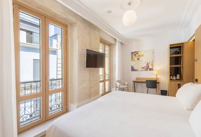 سوئیت جونیور با تراس, Eurostars Portico Alicante