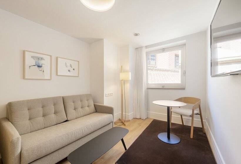 سوئیت جونیور با تراس, Eurostars Portico Alicante