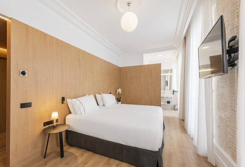 سوئیت جونیور با تراس, Eurostars Portico Alicante