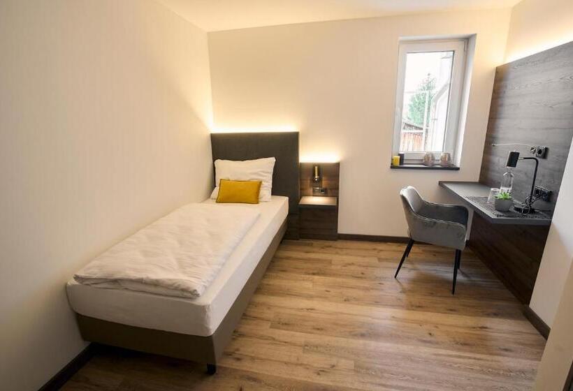 Номер Стандарт Индивидуальный, Kapelle