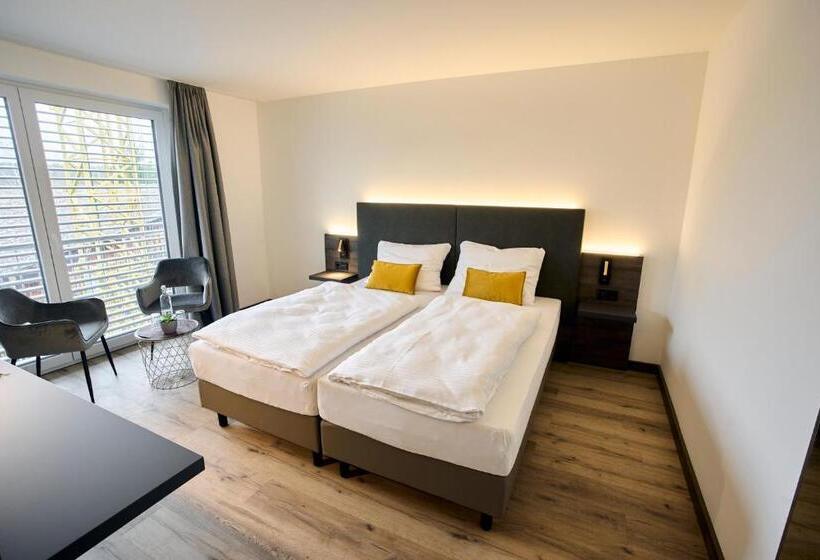 Номер Economy, Kapelle