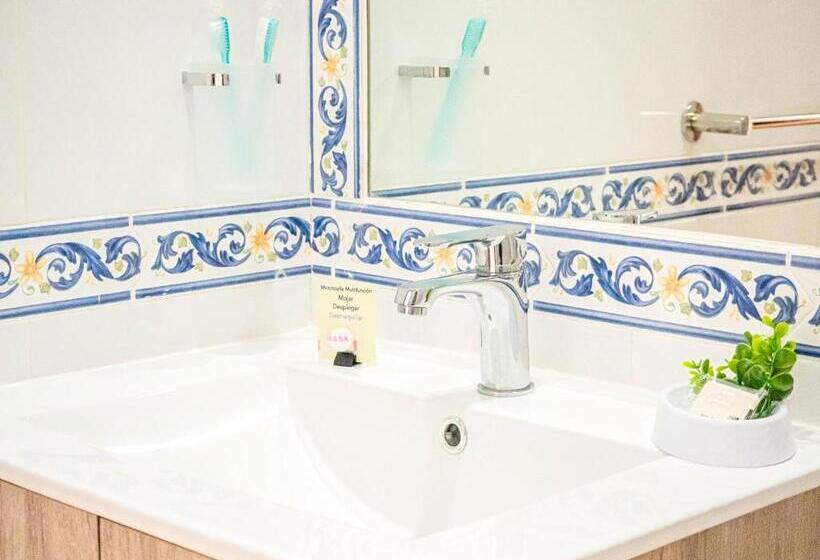 سوییت با چشم‌انداز دریا, Marea