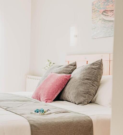 سوییت با چشم‌انداز دریا, Marea