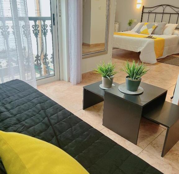 سوییت با چشم‌انداز دریا, Marea