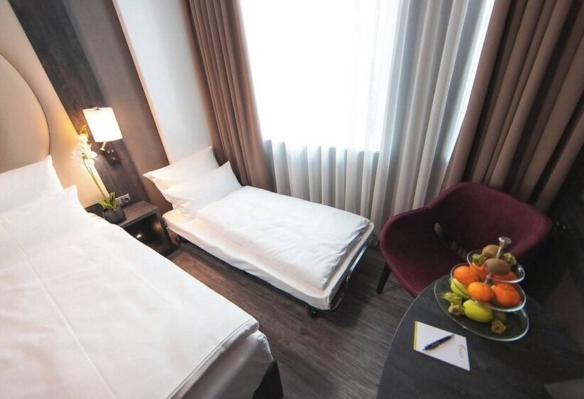 프리미엄 트리플 룸, Plaza Premium Heidelberg