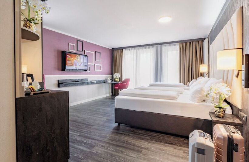 프리미엄 트리플 룸, Plaza Premium Heidelberg