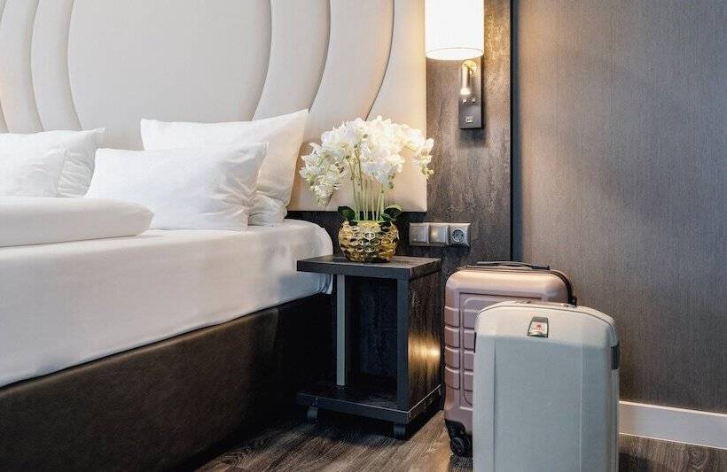 Трехместный Номер Премиум, Plaza Premium Heidelberg