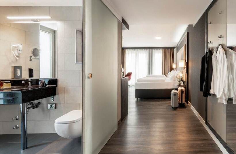 프리미엄 트리플 룸, Plaza Premium Heidelberg