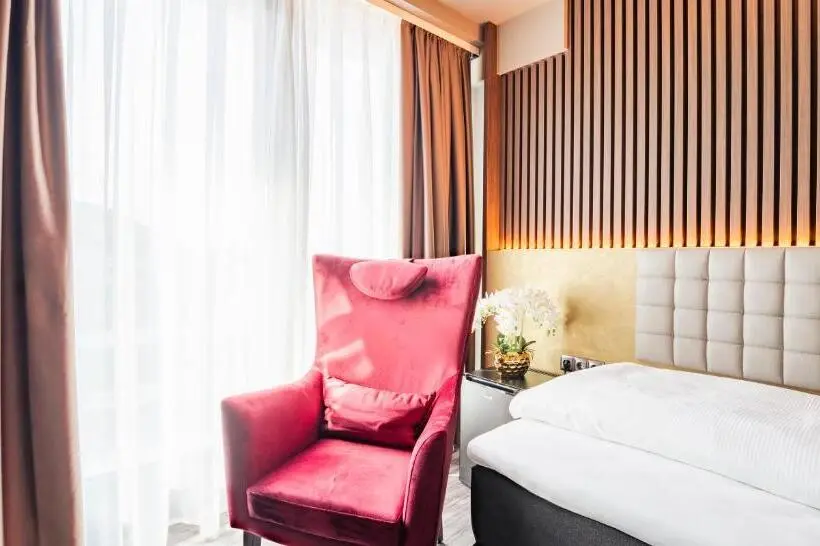 Premium Yhden Hengen Huone, Plaza Premium Heidelberg