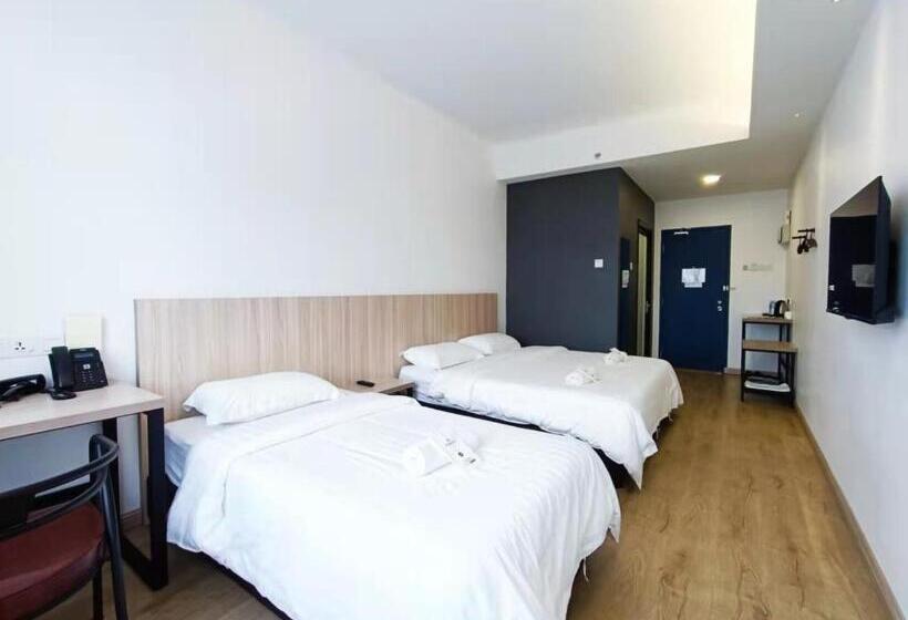 غرفة سوبيريور ثلاثية, Starlink