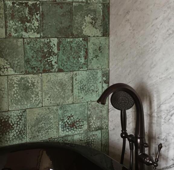 سوئیت جونیور با استخر, Verdigris