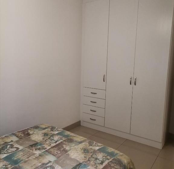 キングサイズベッドのスーペリアルーム, Qten Casino