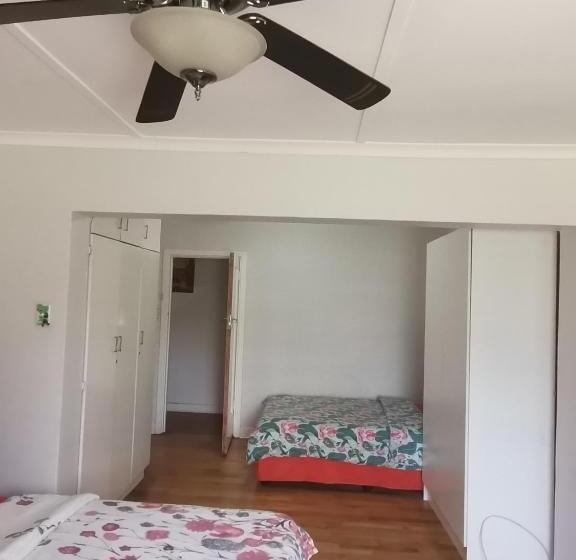 浴室共有ファミリールーム, Qten Casino