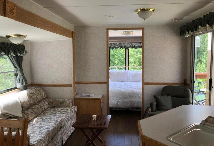 1 Szobás Ház, Garden Bay Hideaway   Glamping