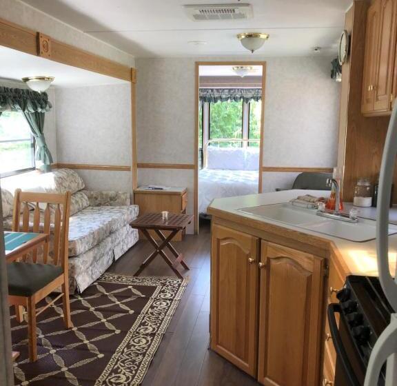 1 Szobás Ház, Garden Bay Hideaway   Glamping